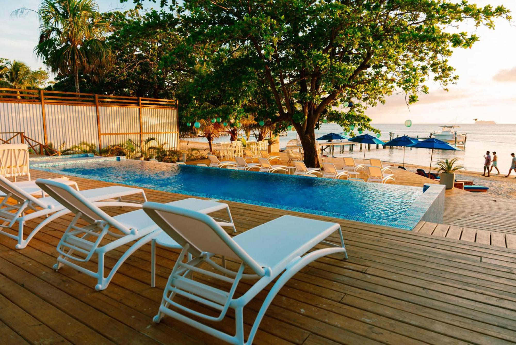 Blue Roatan Resort West Bay Eksteriør billede
